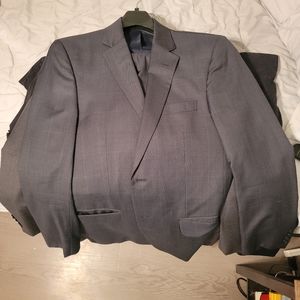 Men's Jos. A Bank Suit